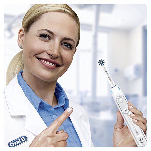 Oral-B CrossAction Toothbrush Head, Pack of 8 Counts